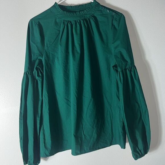 NWT Worthington women’s blouse with puffy sleeves Size Medium Dark Green Holiday - Picture 2 of 11